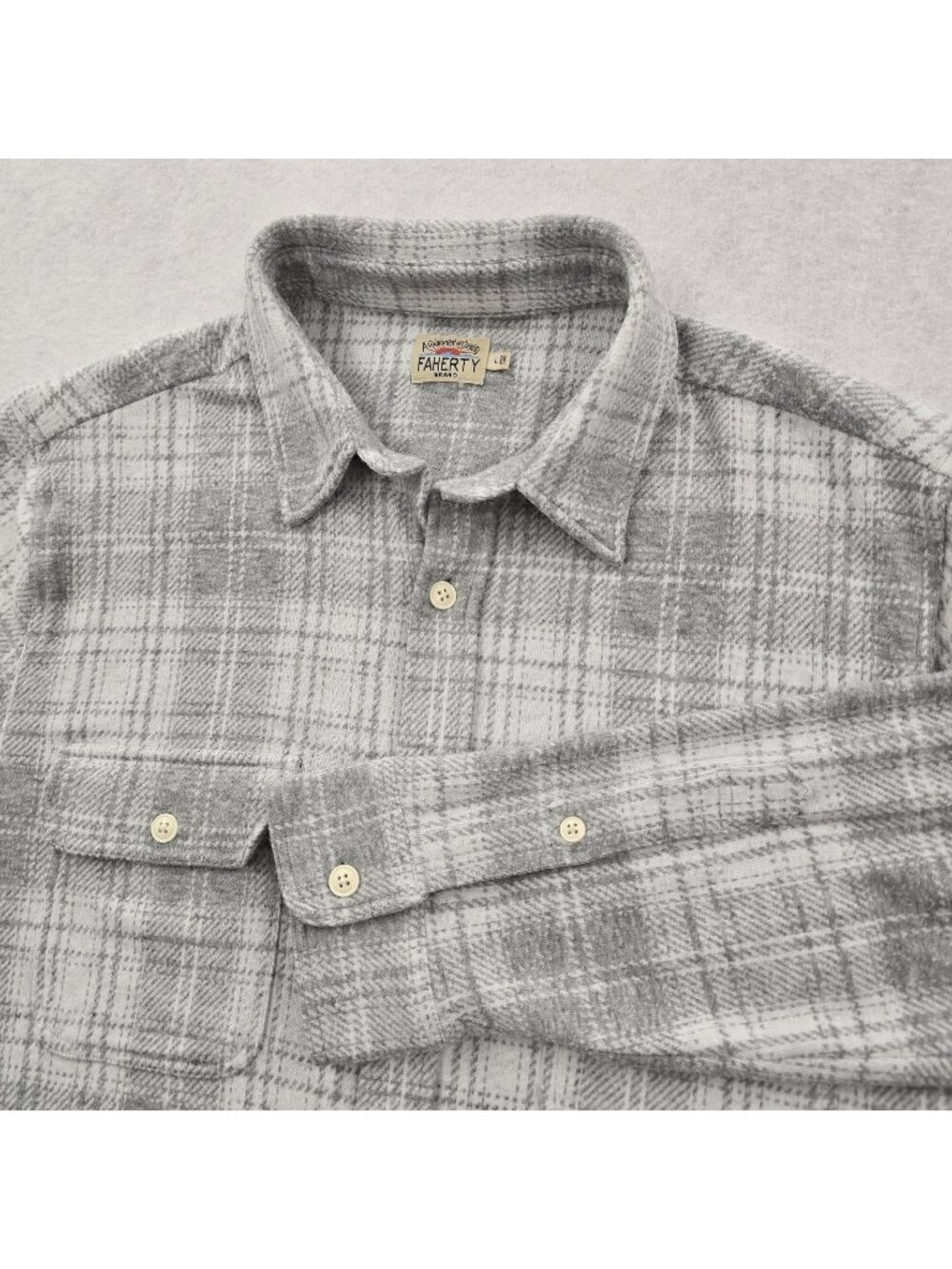 Faherty Brand The Legend Sweater Shirt Mens L Gray Soft Plaid Knit Button Down